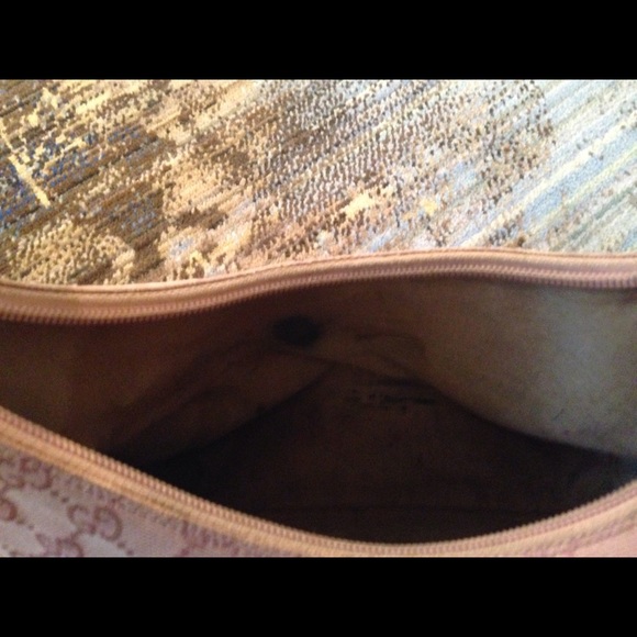 Authentic Gucci GG Canvas Shoulder Bag - Picture 6 of 7